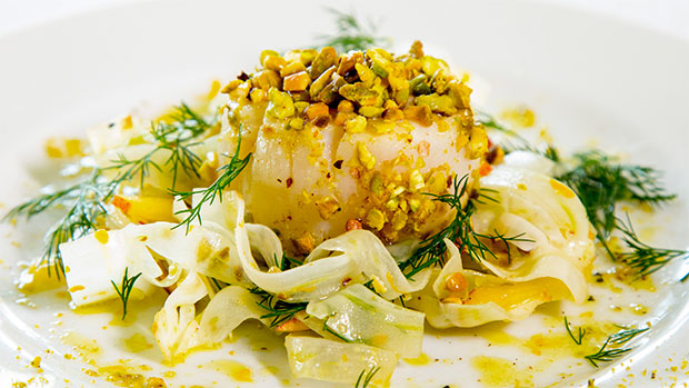 Pistachios-Crusted Scallops with Fennels and Peach Salad